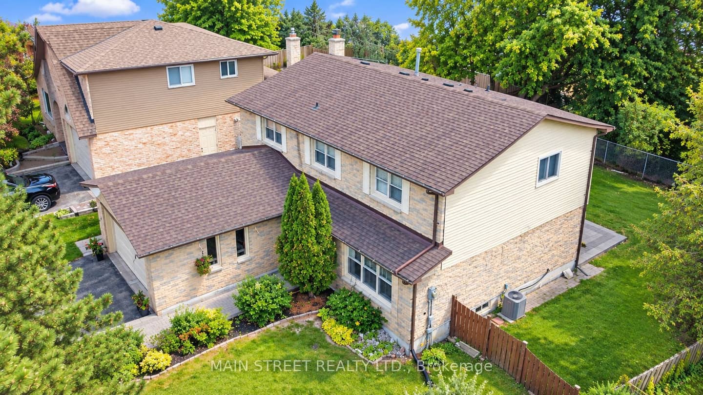 850 Arnold Crescent, Newmarket, ON L3Y 2E2