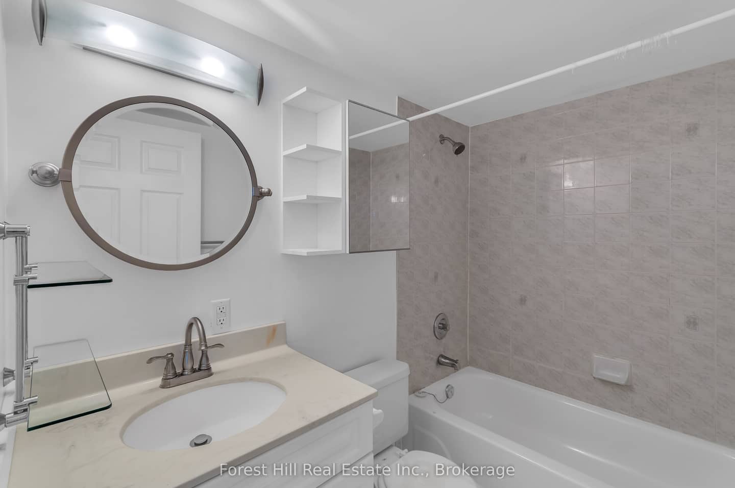 555 Wilson Heights Boulevard 308, Toronto, ON M3H 6B5