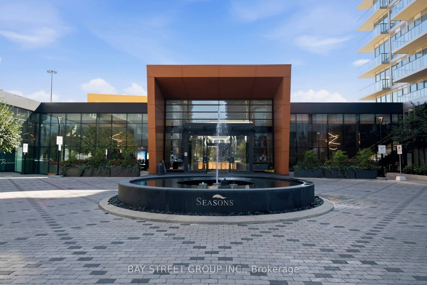 85 McMahon Drive 911, Toronto, ON M2K 0H1