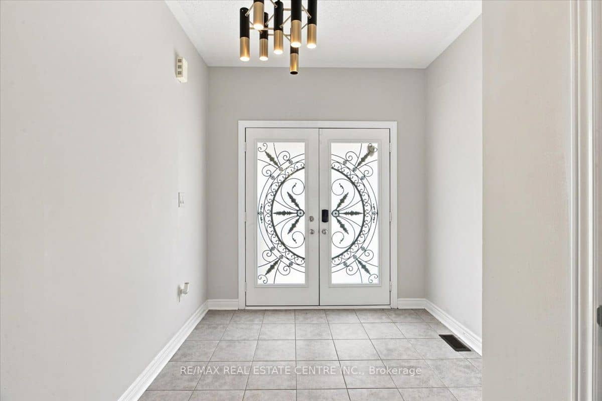 1053 Job Crescent, Milton, ON L9T 8V6