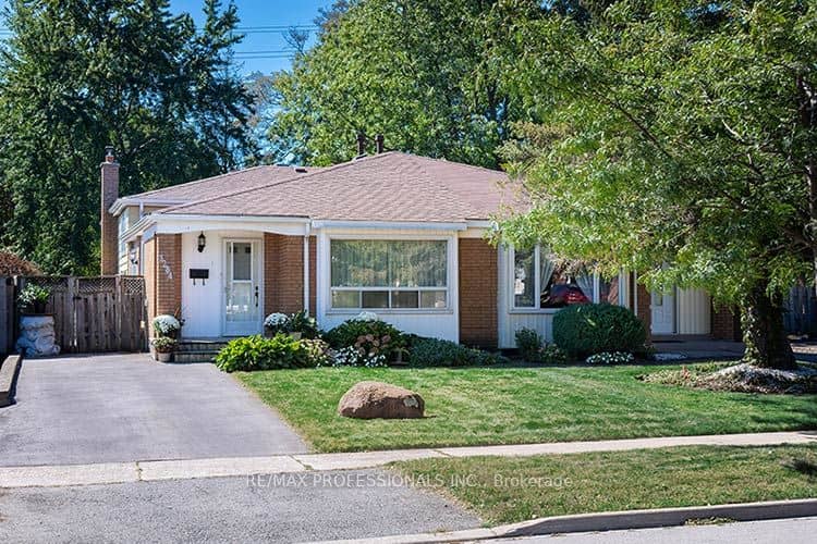 3284 Hornbeam Crescent, Mississauga, ON L5L 1B4