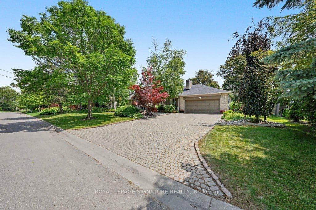 57 Wimpole Drive, Toronto, ON M2L 2L2