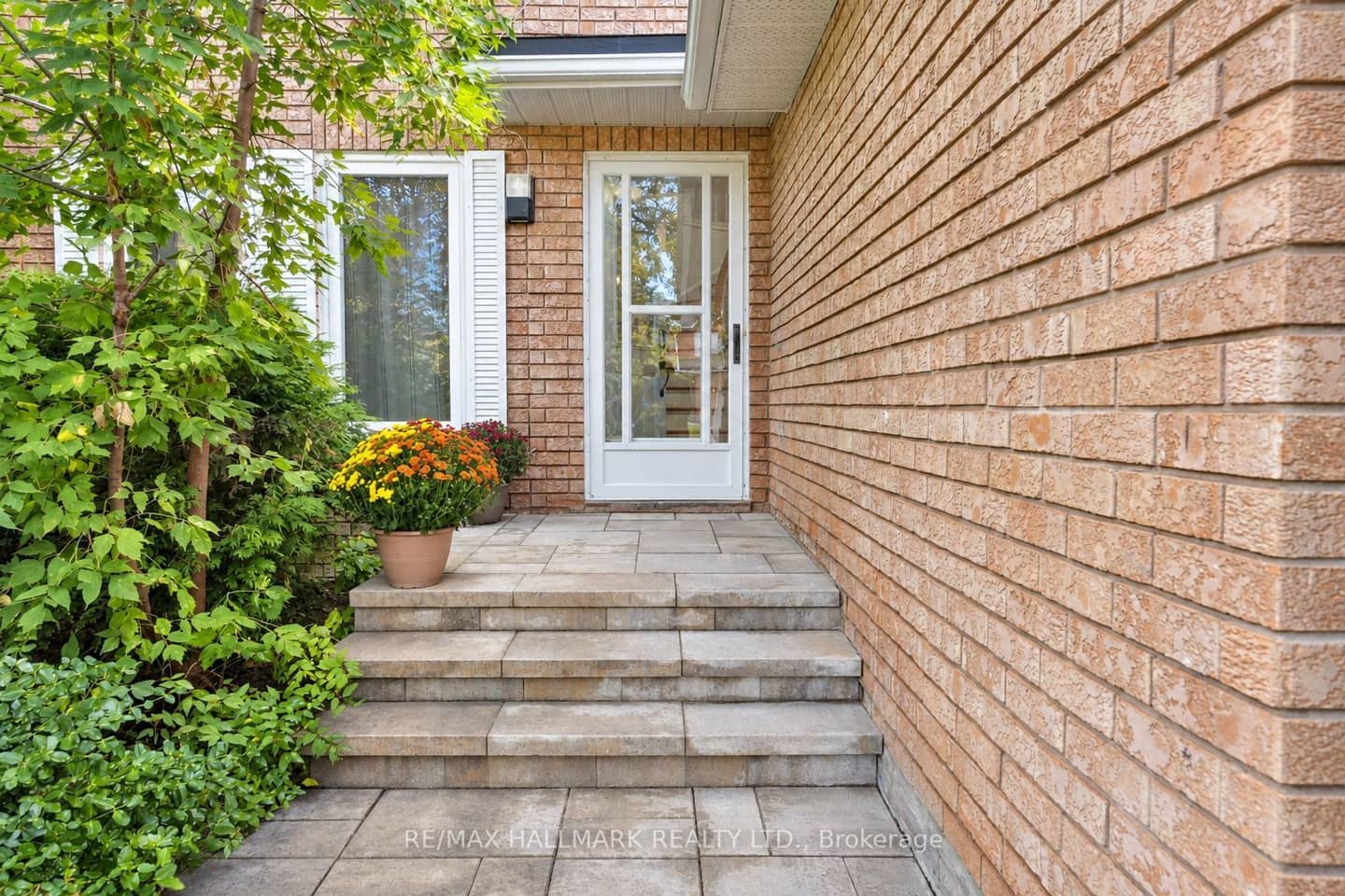 14 Crawford Rose Drive, Aurora, ON L4G 4P2