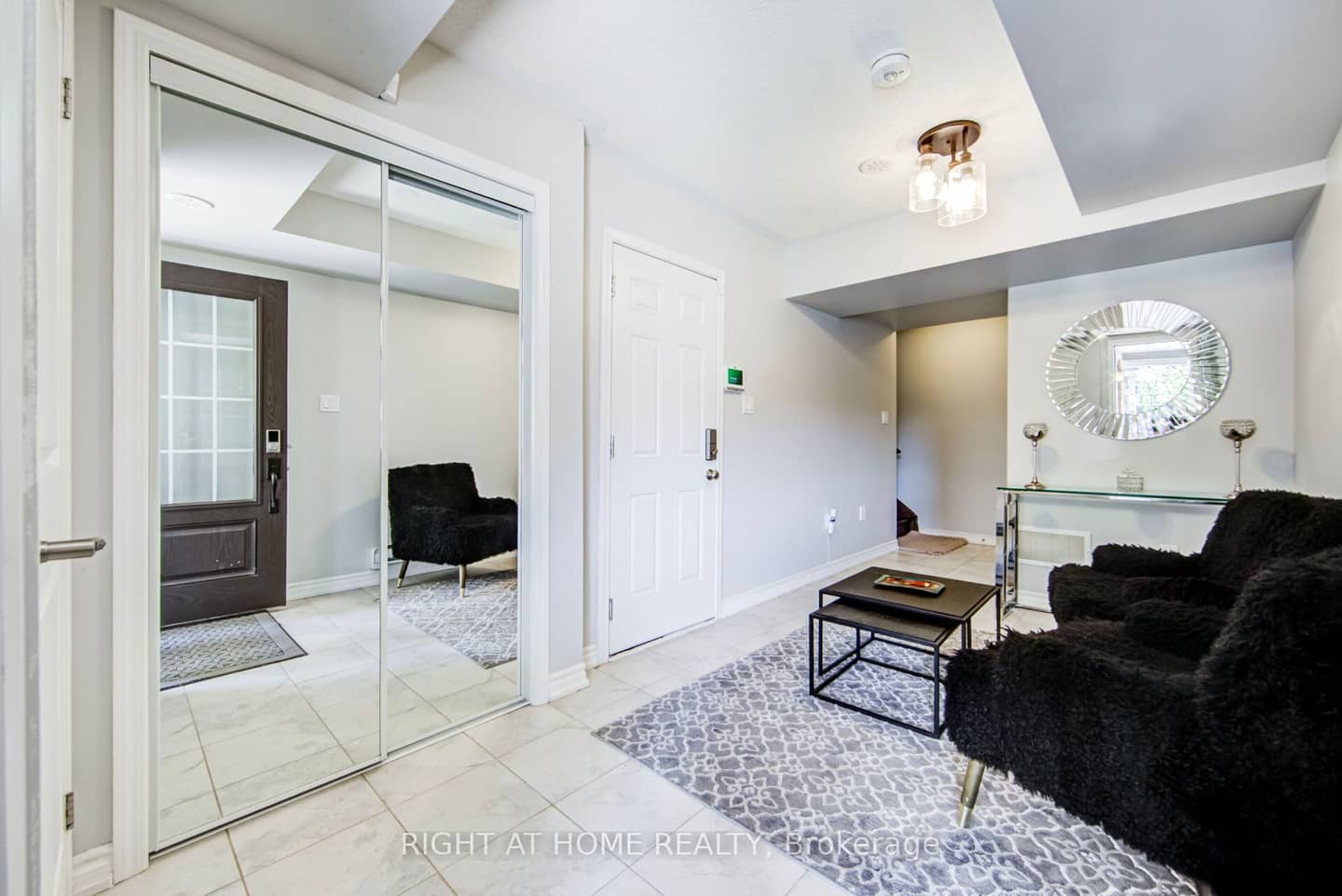 143 Toucan Trail, Oakville, ON L6H 0Y2