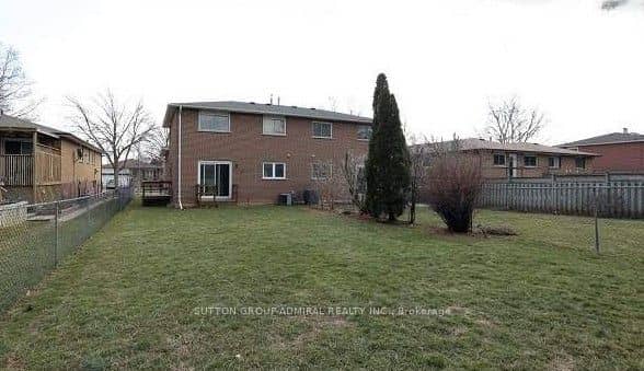 349 Enfield Road, Burlington, ON L7T 4E7