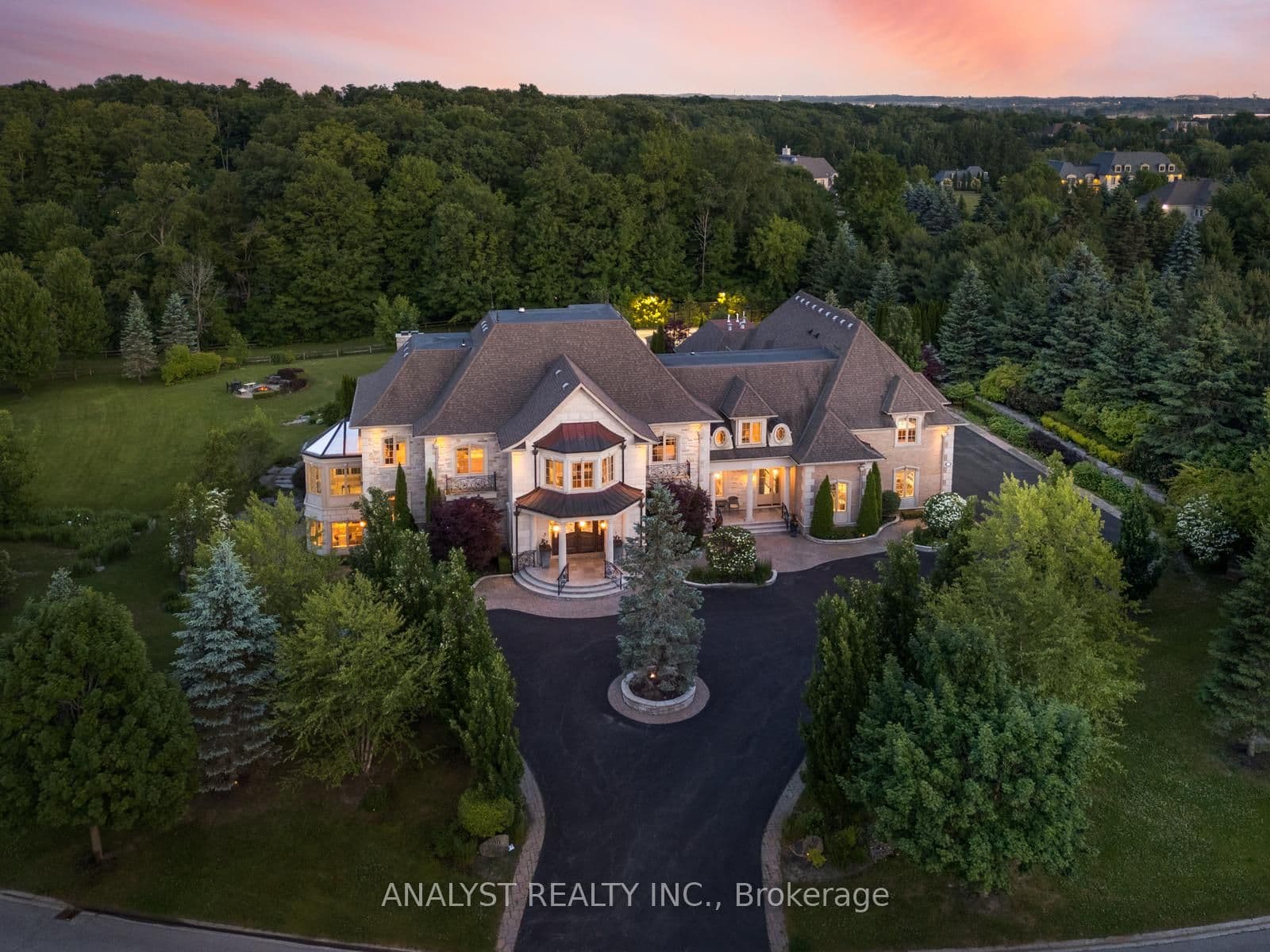 86 Eden Vale Drive, King, ON L7B 1L8