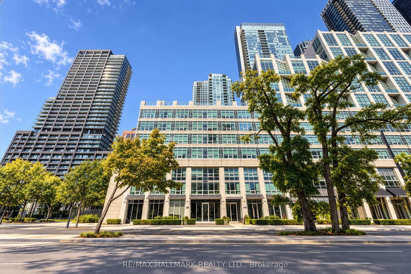 350 Wellington Street W M05, Toronto, ON M5V 3W9