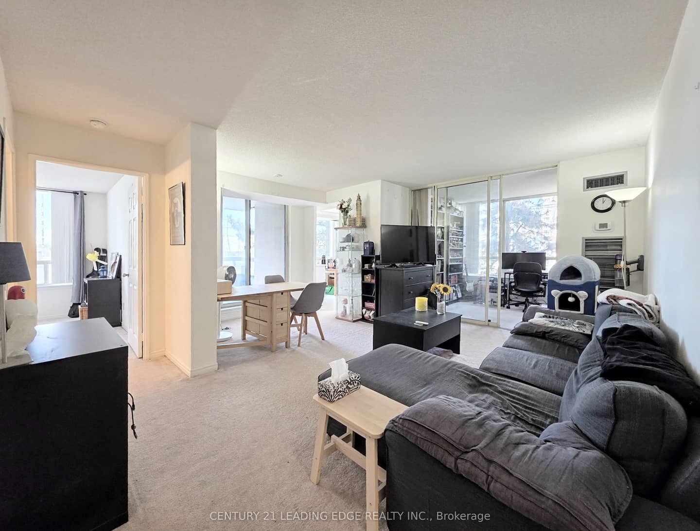 7 Bishop Avenue 314, Toronto, ON M2M 4J4