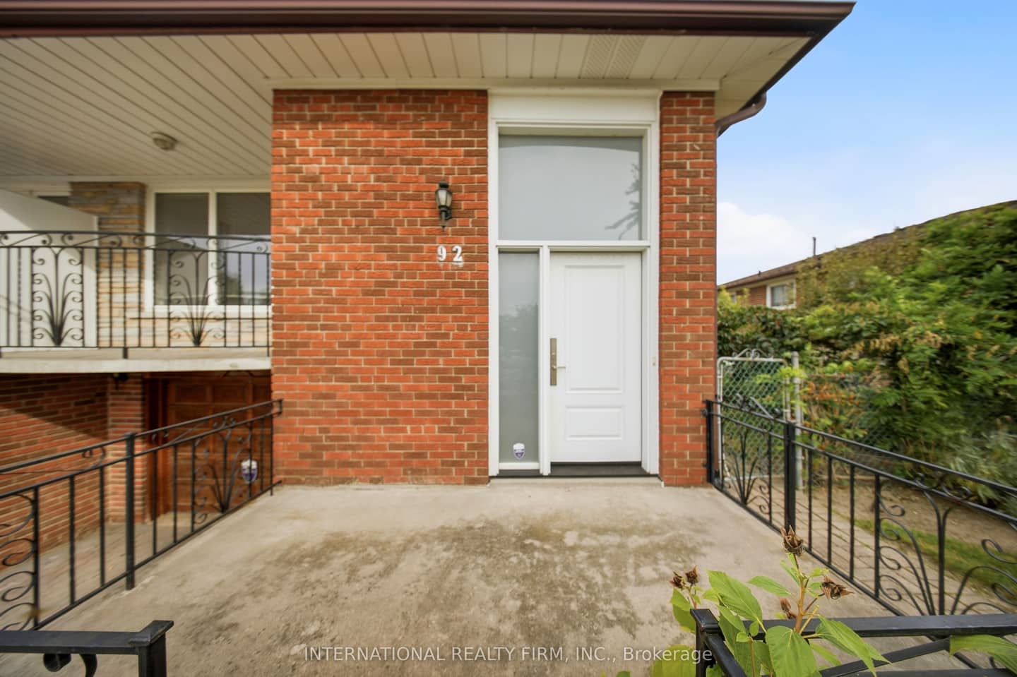 92 Andrew Park, Vaughan, ON L4L 1E9