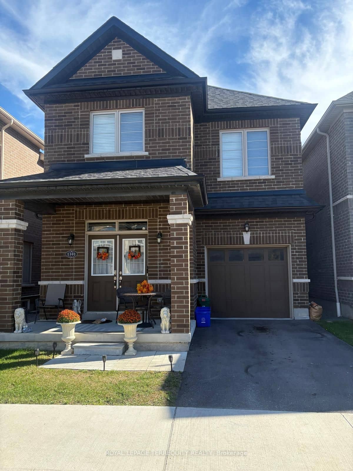 1101 Skyridge Boulevard, Pickering, ON L1X 0G7