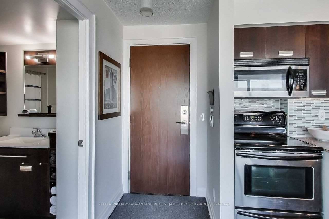 80 Western Battery Road 1107, Toronto, ON M6K 3S1