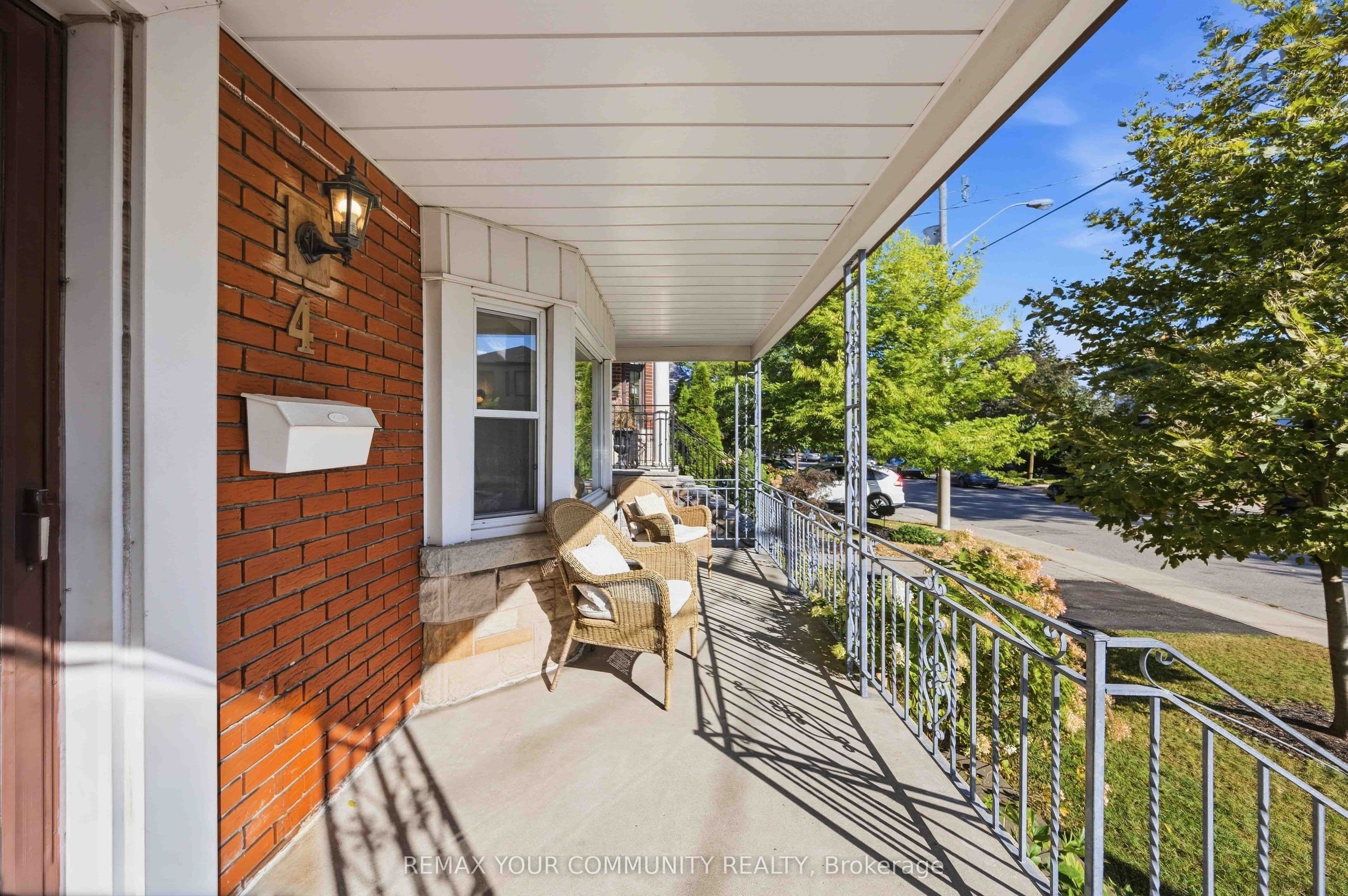 4 Crestland Avenue, Toronto, ON M4C 3L1