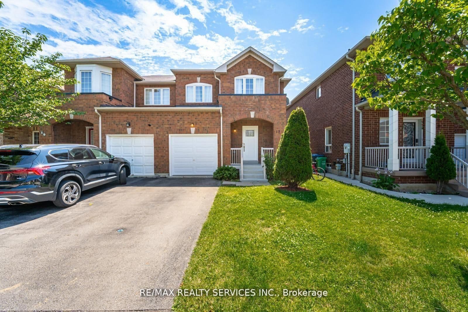 17 Dawes Road, Brampton, ON L6X 0R8