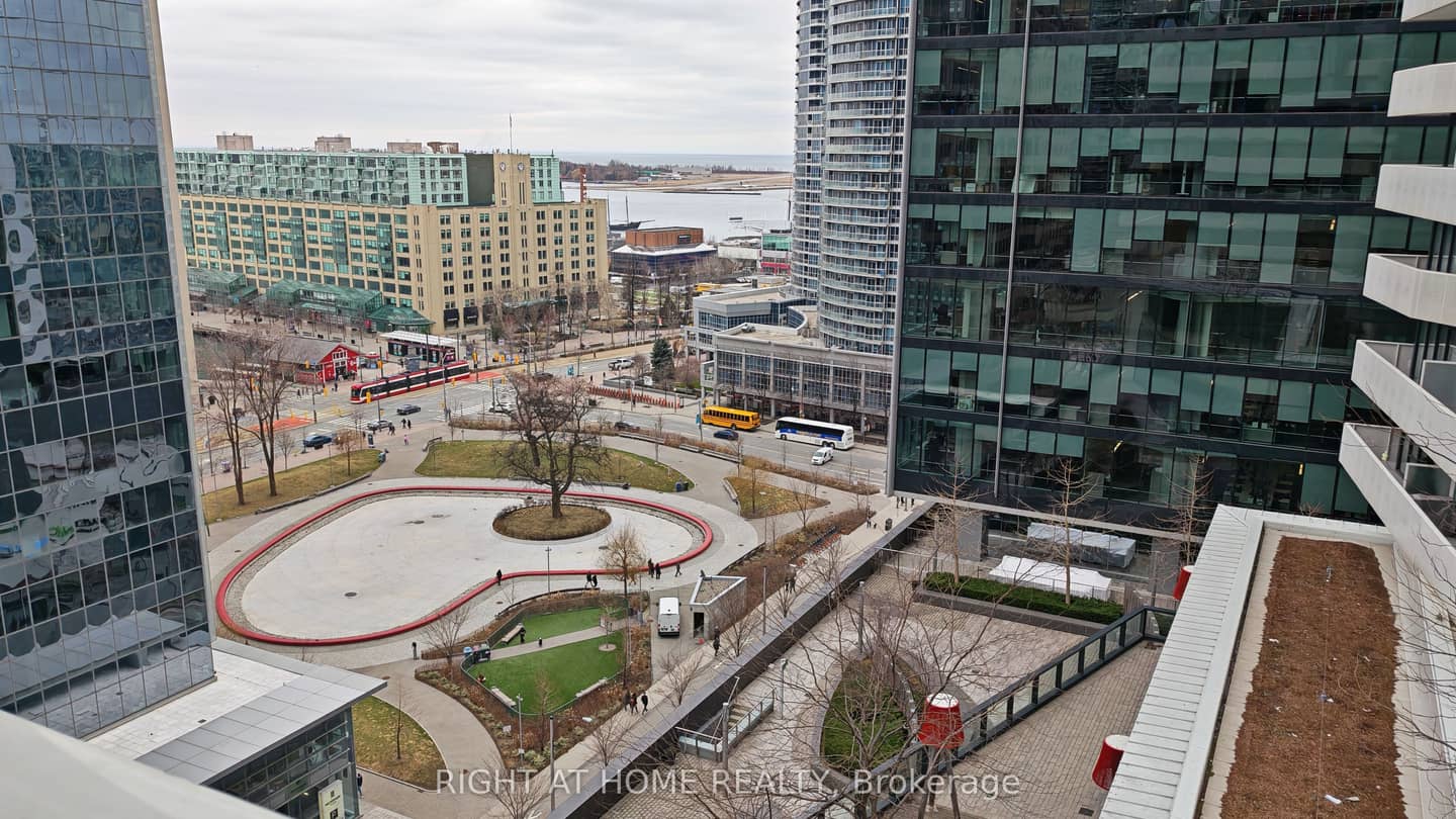 88 Harbour Street 1401, Toronto, ON M5J 0C3