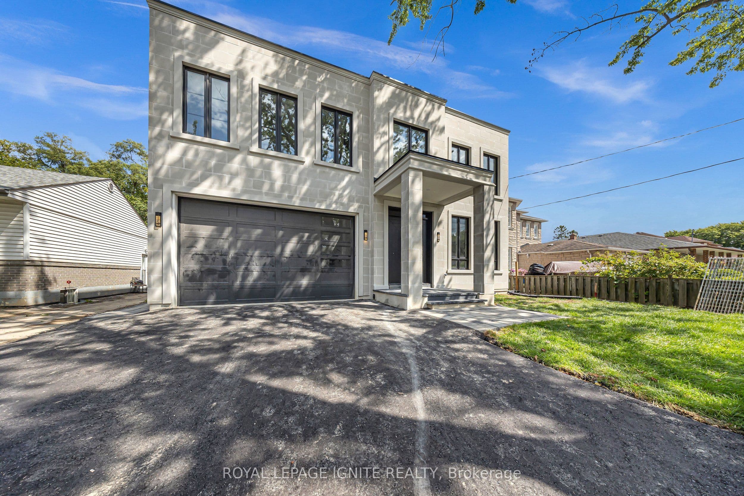 15 Deblyn Drive E, Toronto, ON M1S 1J4