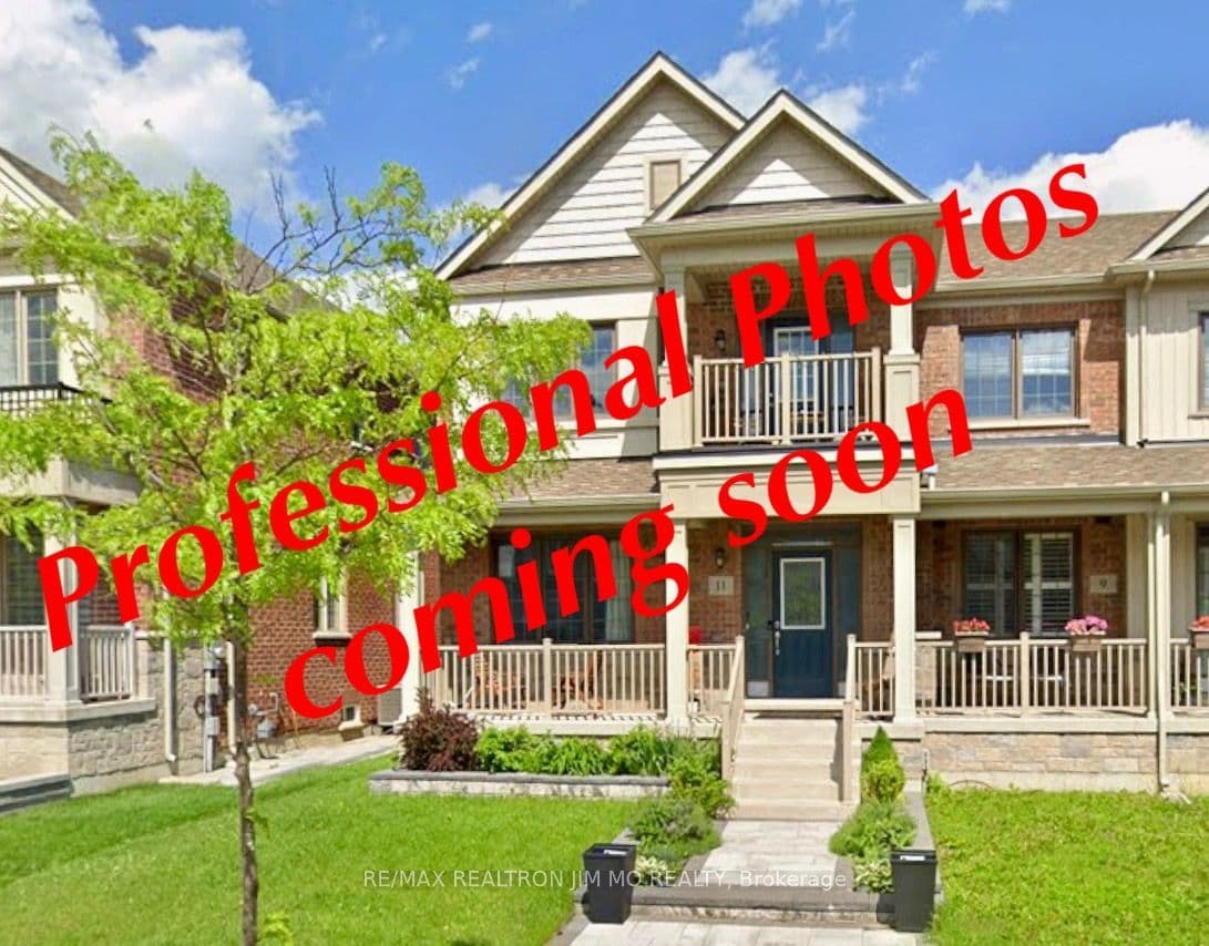11 Carratuck Street, East Gwillimbury, ON L9N 0S5
