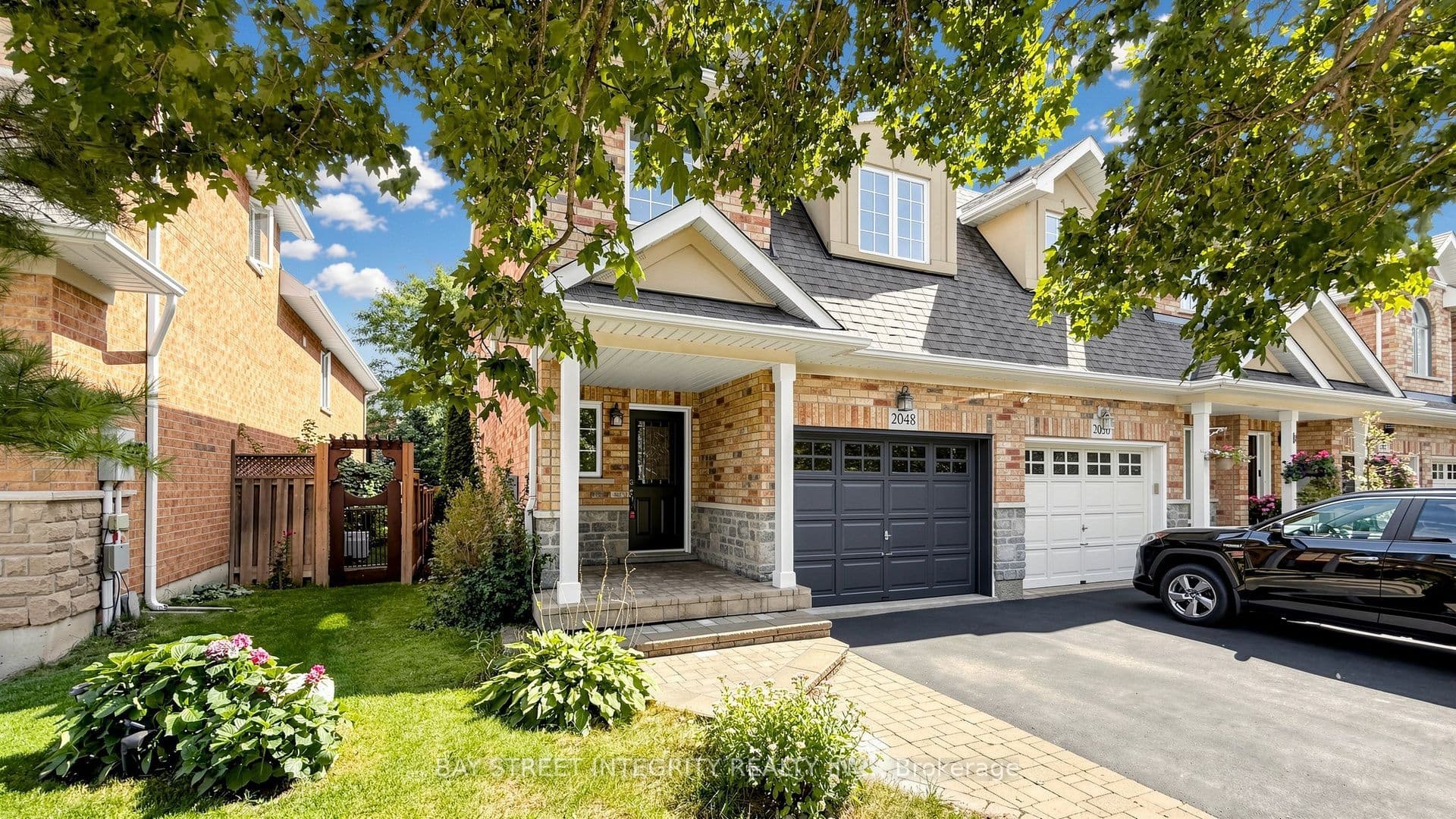 2048 Elmgrove Road, Oakville, ON L6M 4Y5