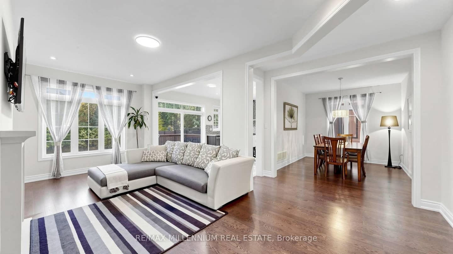 327 Mactier Drive, Vaughan, ON L4H 4R1