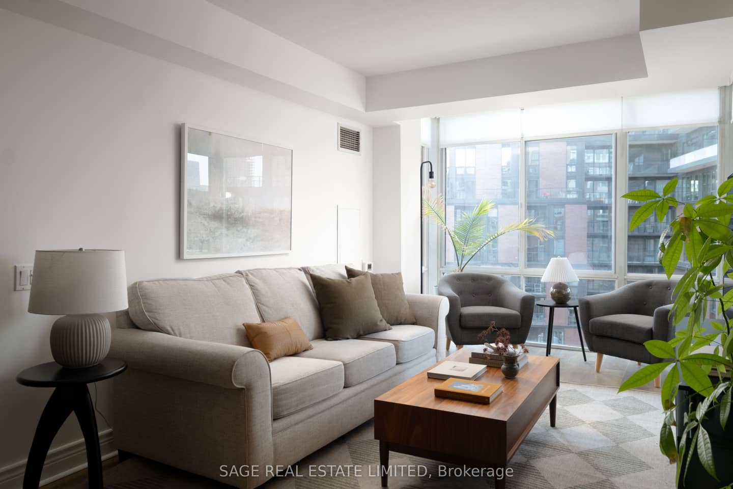 39 Parliament Street 816, Toronto, ON M5A 4R2