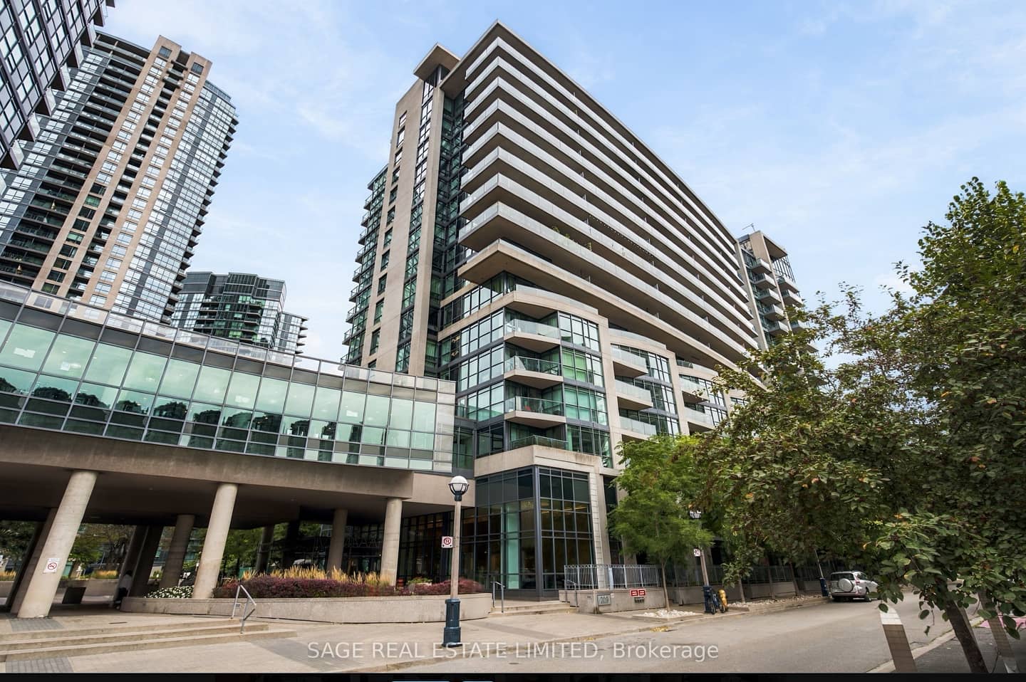 209 Fort York Boulevard 579, Toronto, ON M5V 4A1