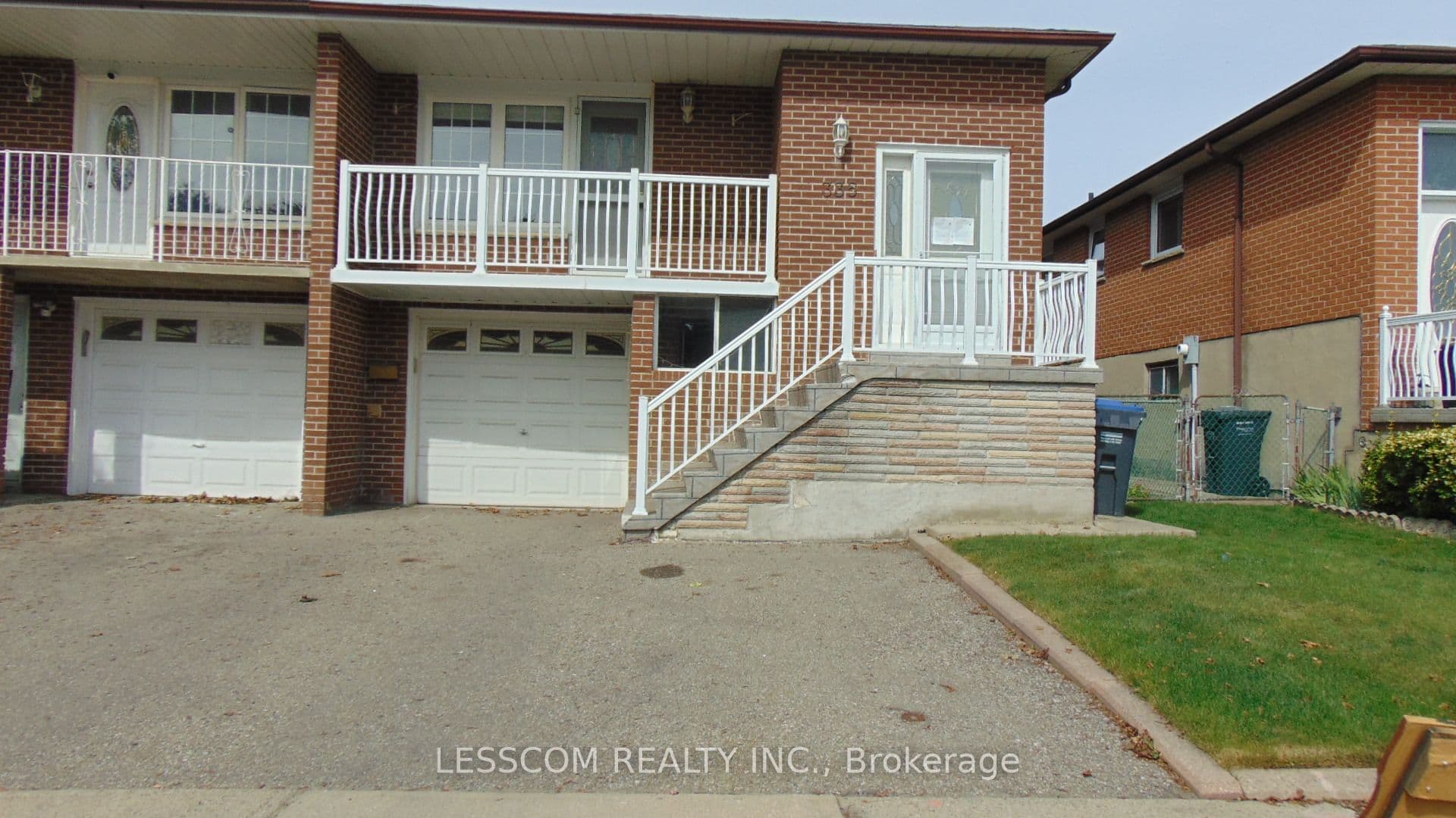 335 Royal Salisbury Way, Brampton, ON L6V 3G4