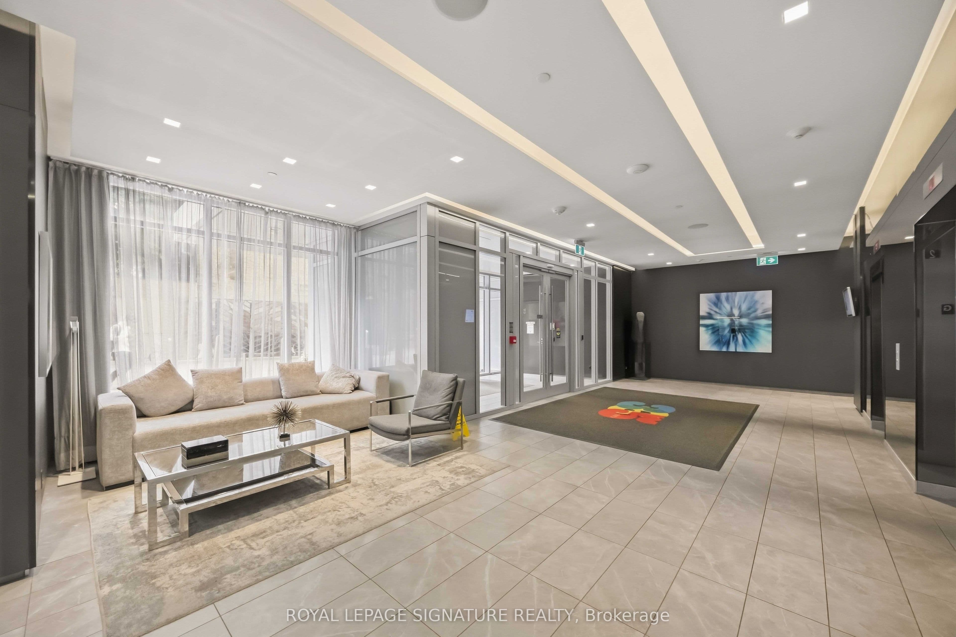 365 Church Street 2103, Toronto, ON M5B 0B5
