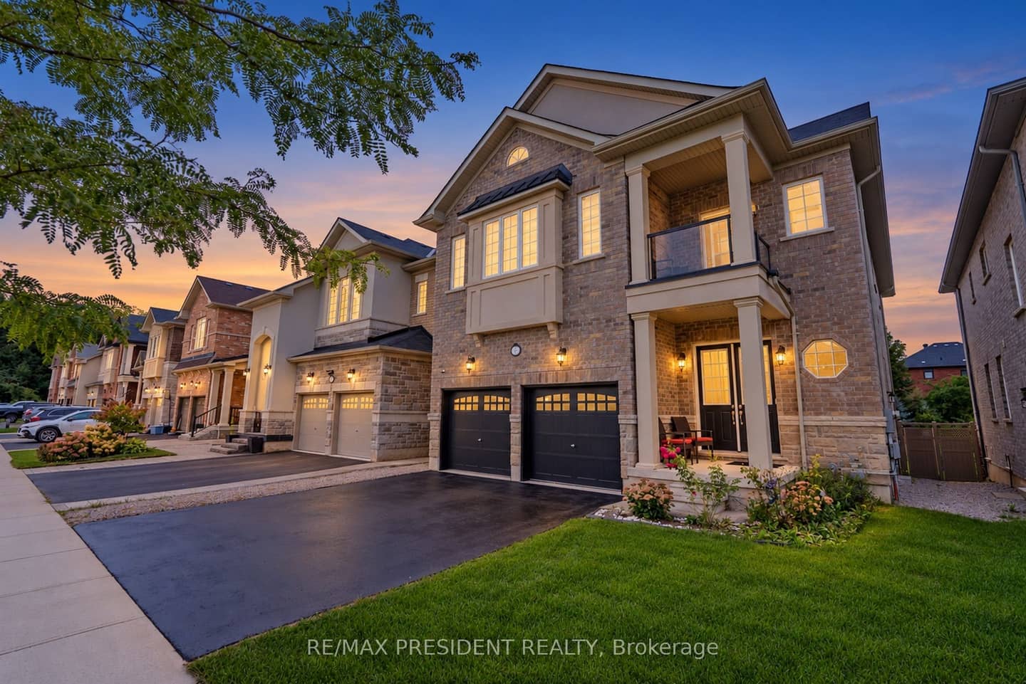 31 Monarch Drive, Halton Hills, ON L7G 0H9