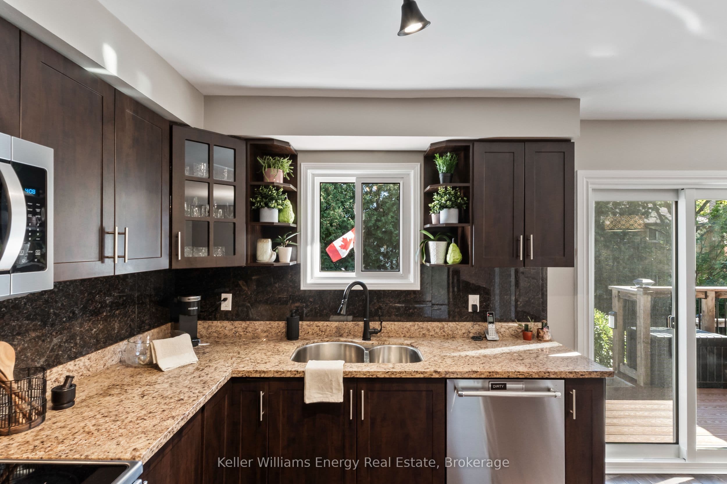 523 Palmtree Crescent, Oshawa, ON L1K 2H2