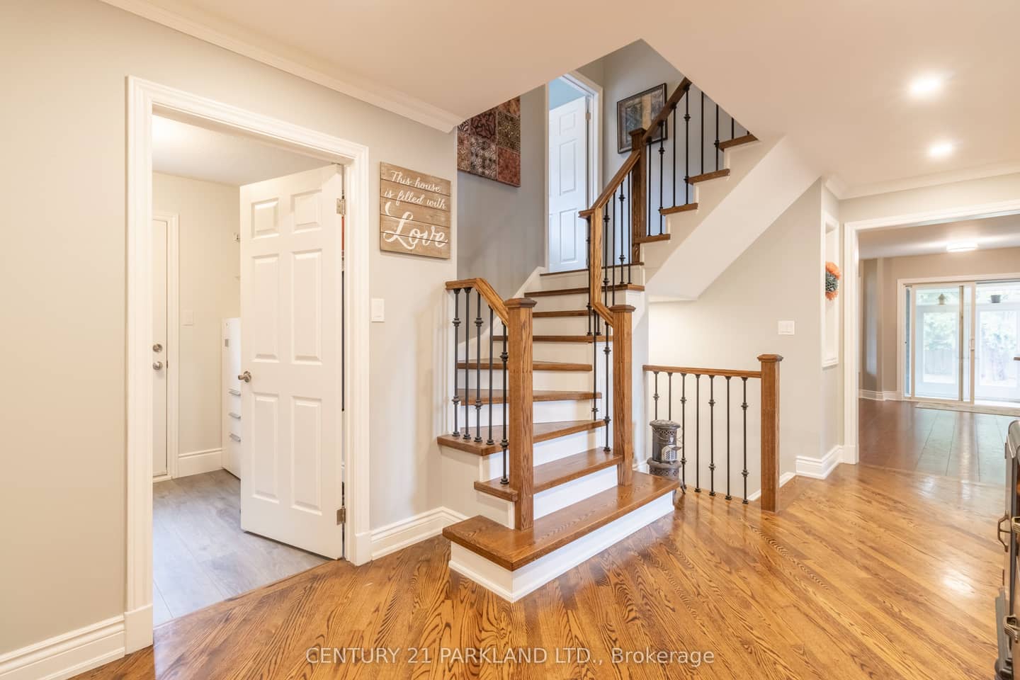 18 Napier Court, Whitby, ON L1M 1H1