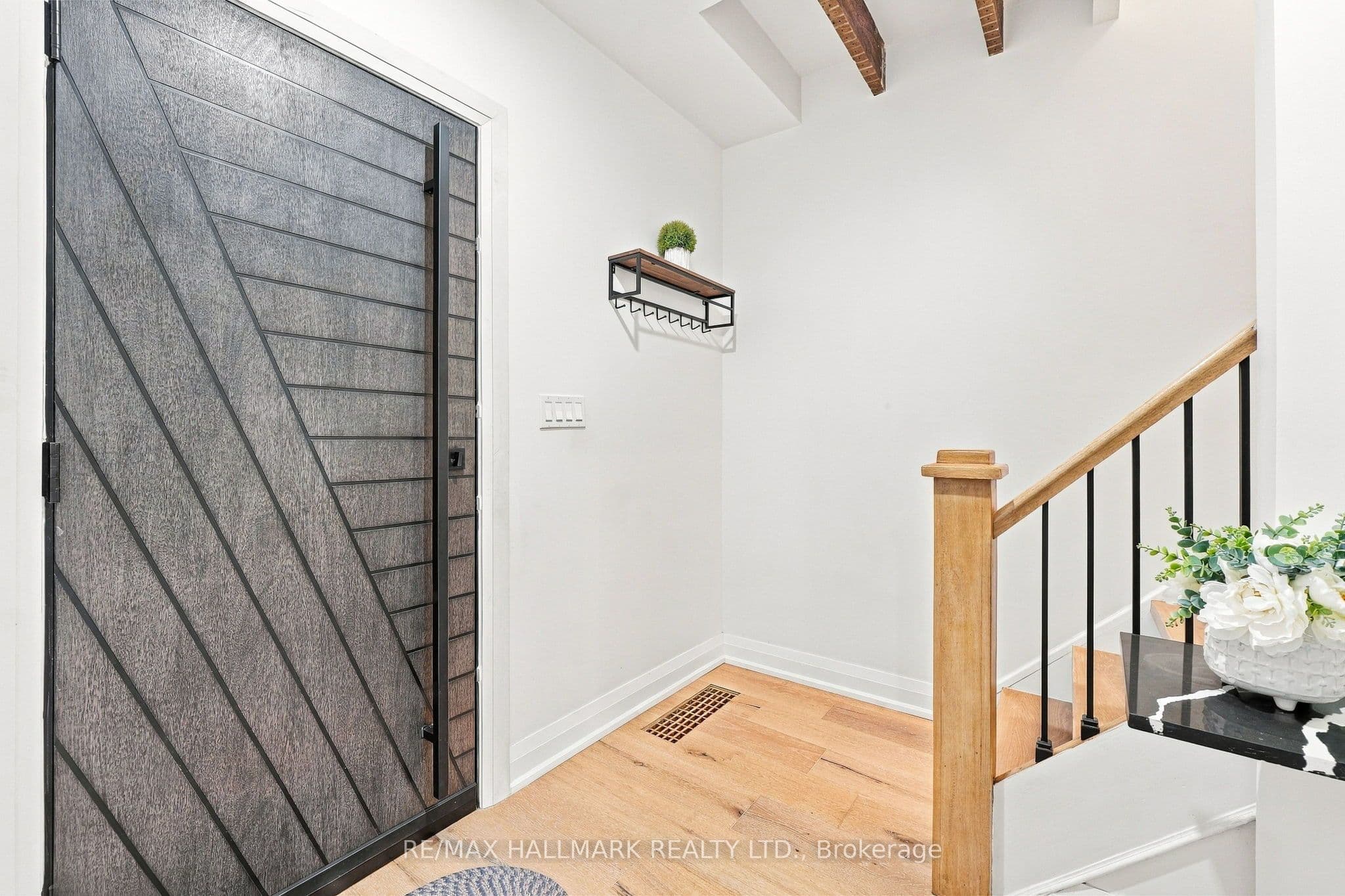 196 Wallace Street, Vaughan, ON L4L 2P5