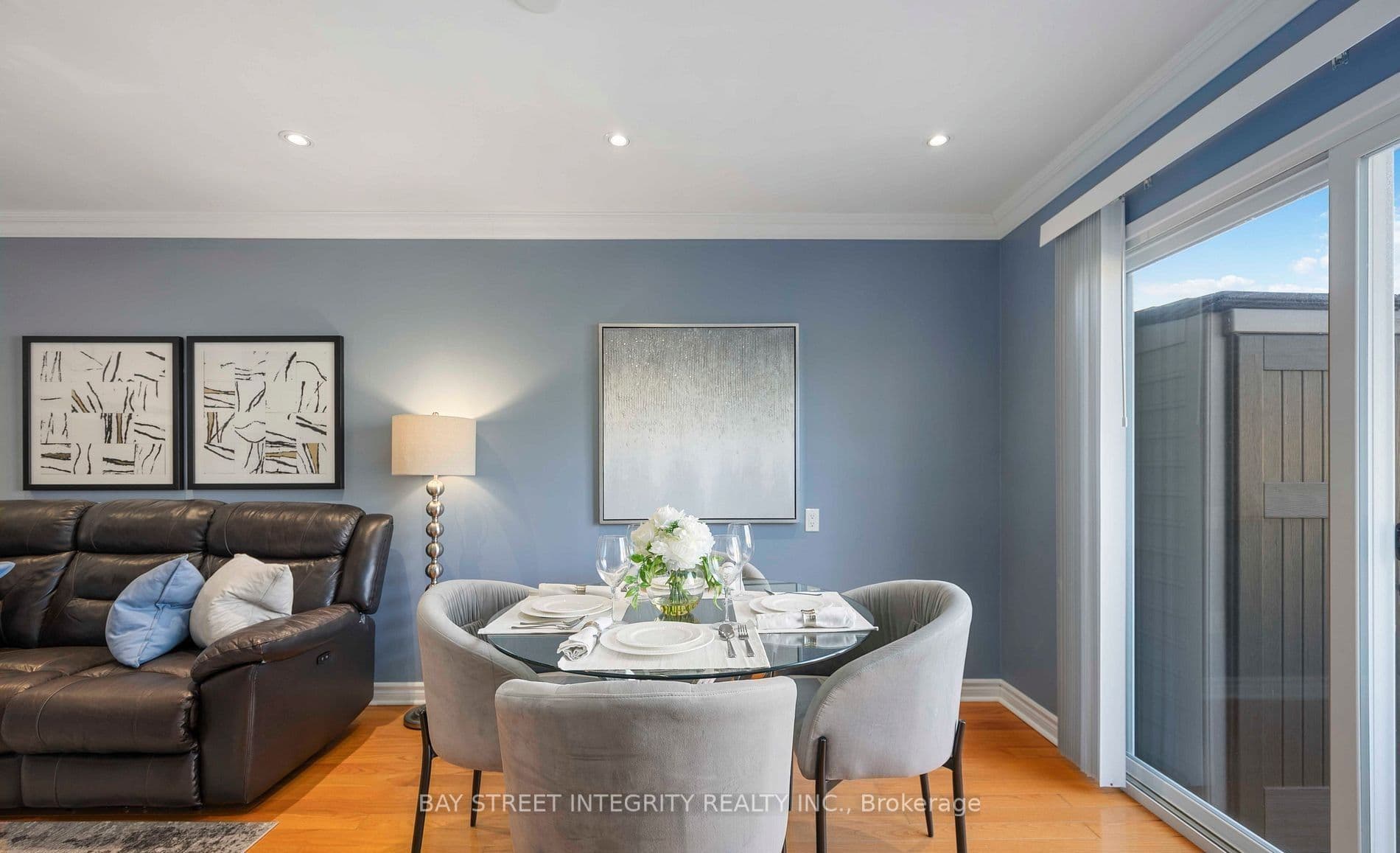 22 Dunbar Crescent, Markham, ON L3R 6W8