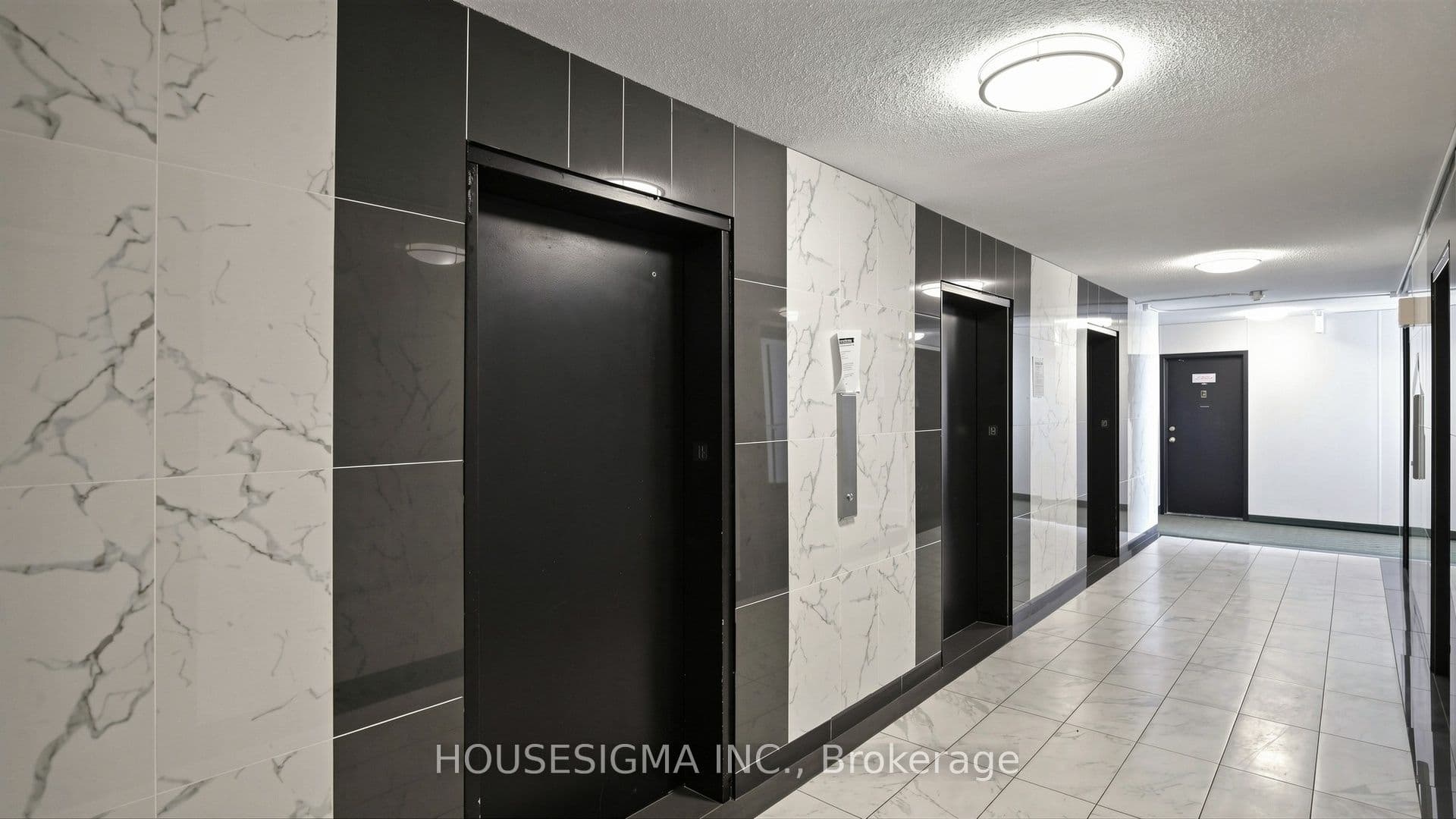 340 Dixon Road 1811, Toronto, ON M9R 1T1