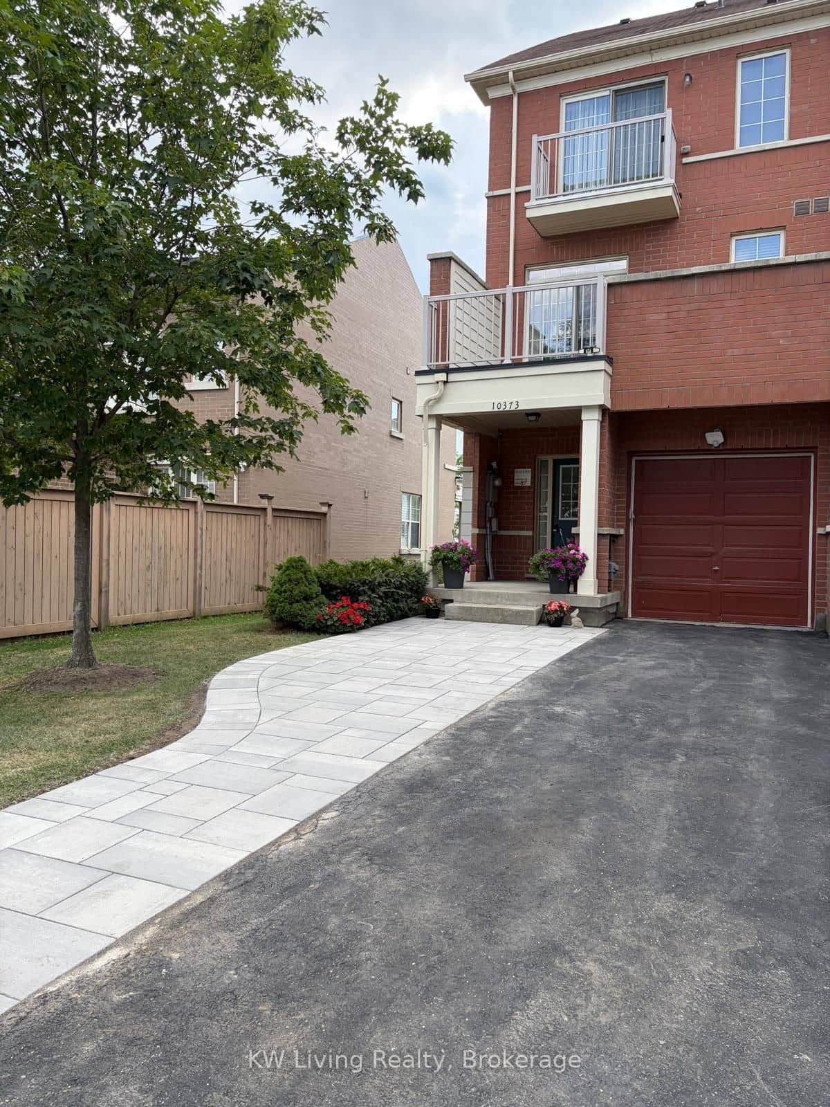 10373 Woodbine Avenue E, Markham, ON L6C 0N9