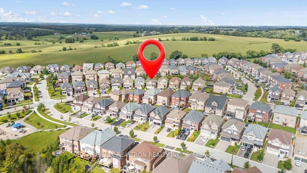 34 Vivian Creek Road, East Gwillimbury, ON L0G 1M0