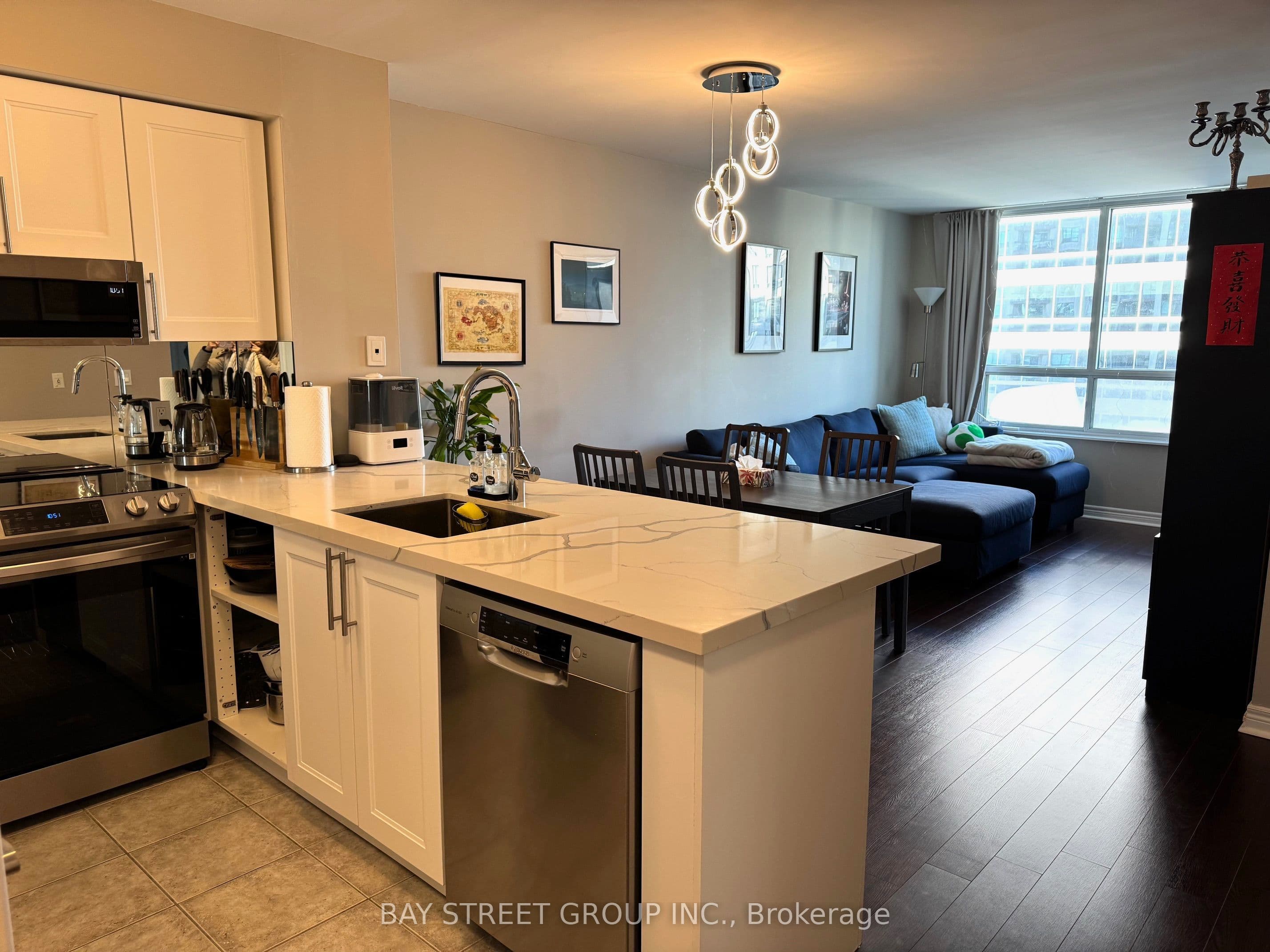 18 Parkview Avenue 1203, Toronto, ON M2N 7H7