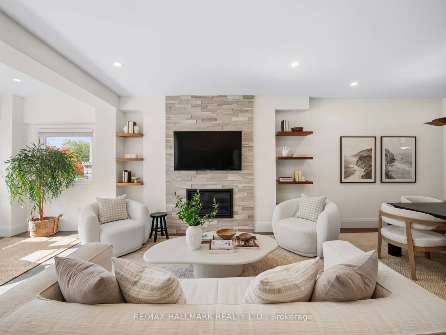189 Greenwood Avenue, Toronto, ON M4L 2P8