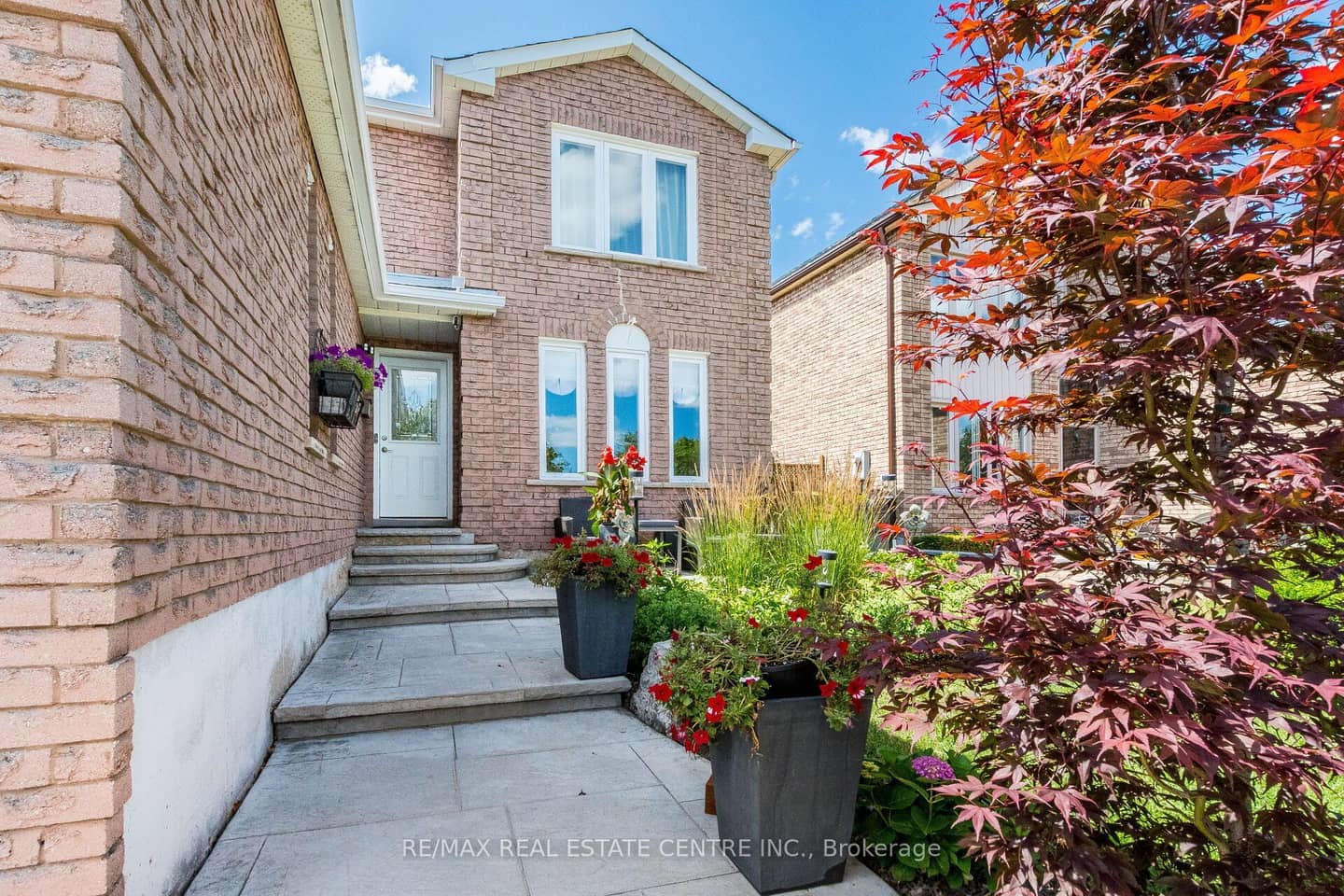 1571 Meadowfield Crescent, Mississauga, ON L5M 4T4