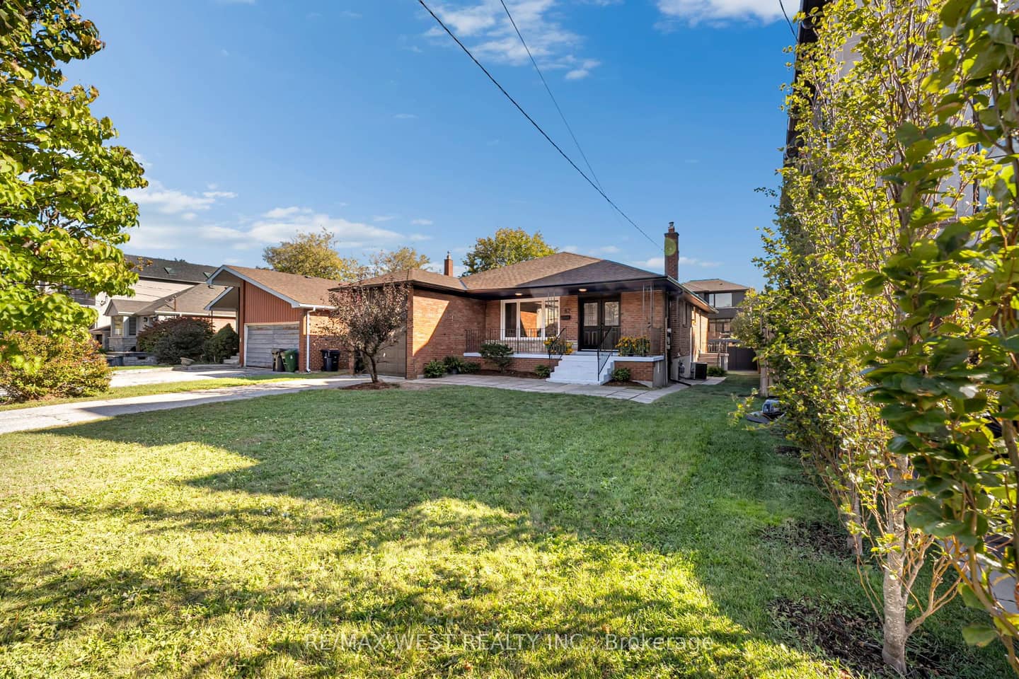 67 Burncrest Drive, Toronto, ON M5M 2Z4