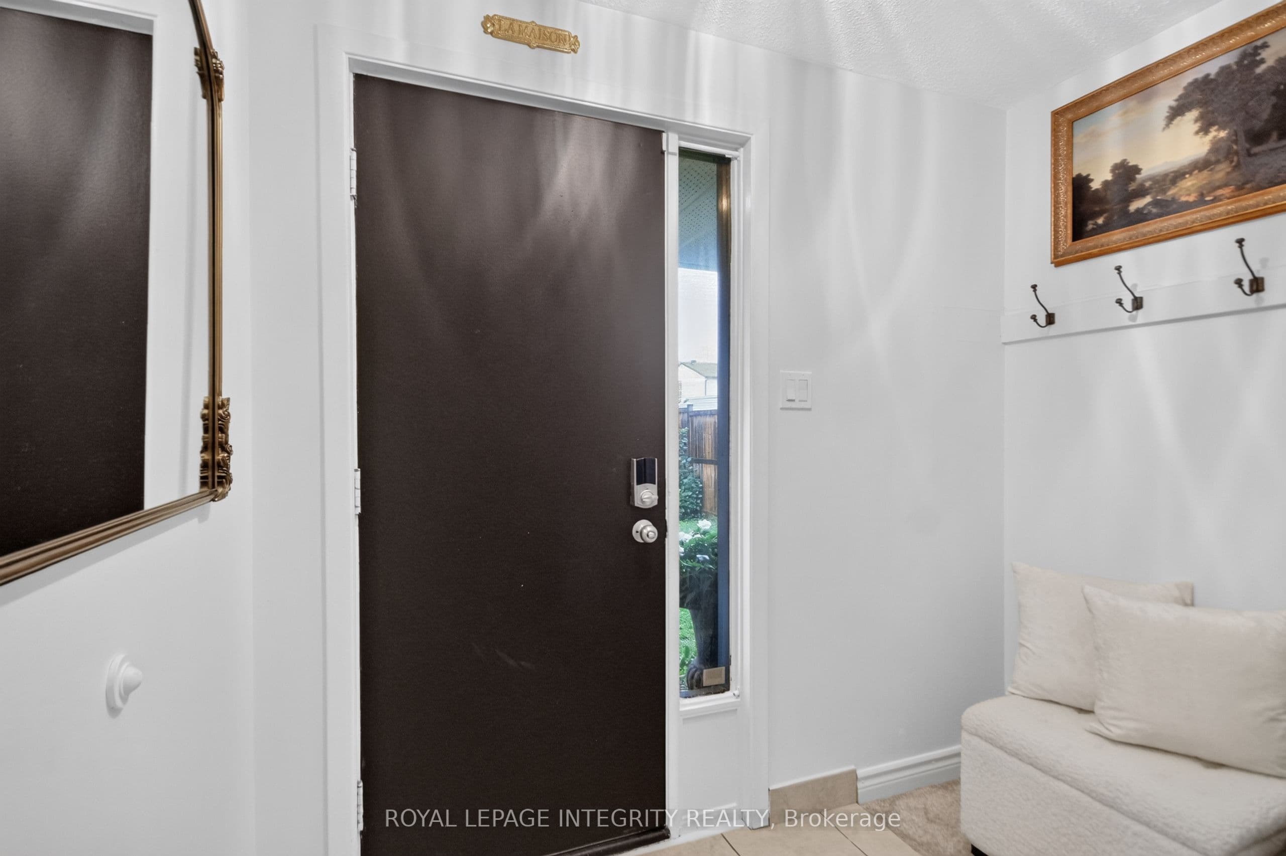 209 SHERWAY Drive, Barrhaven, ON K2J 2B3