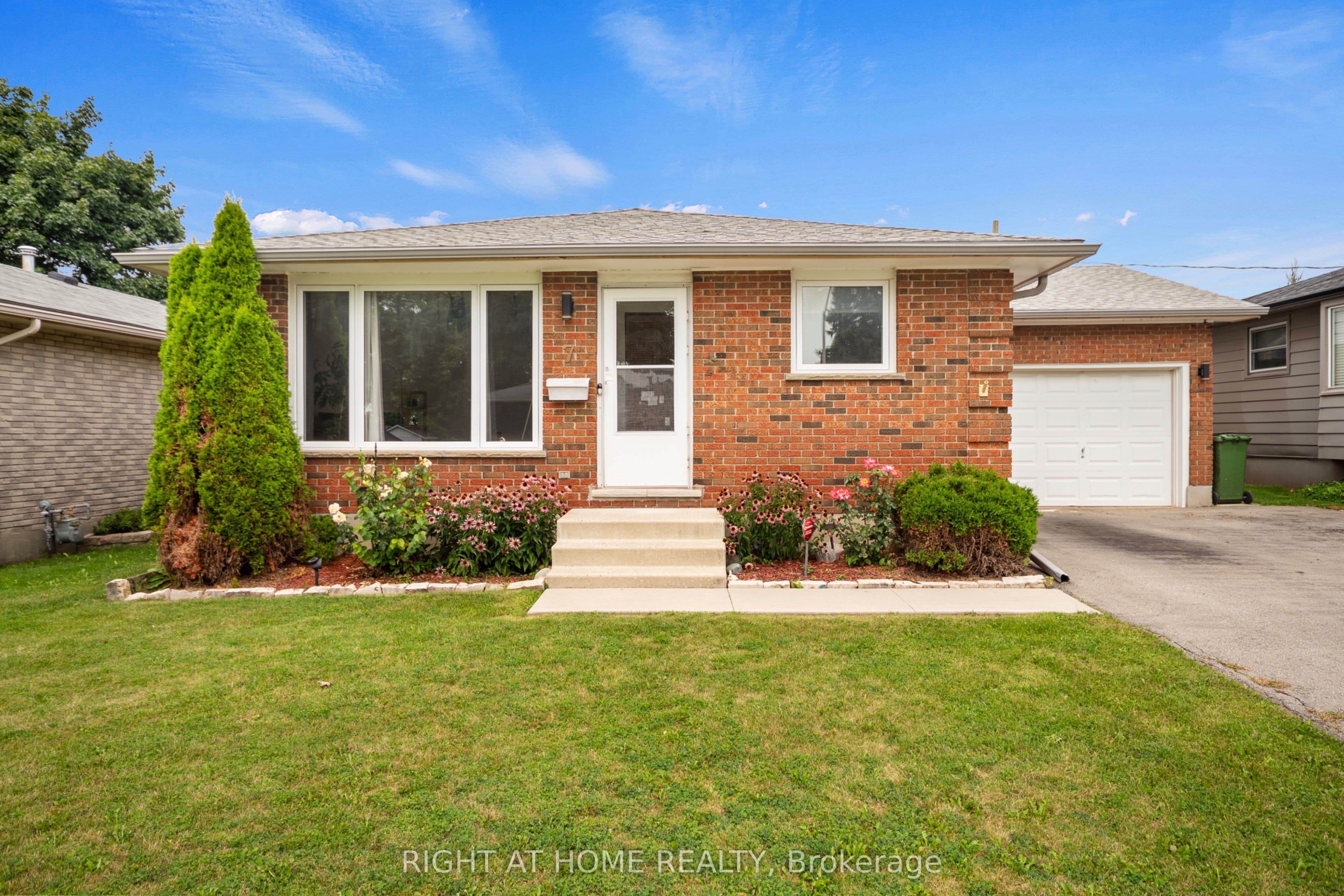 7 Raven Avenue, St. Thomas, ON N5R 5K8