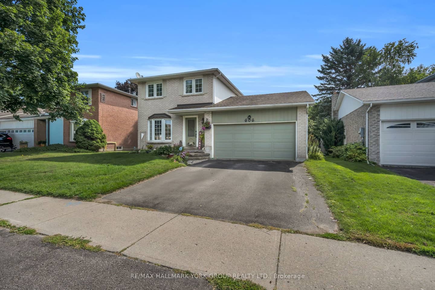 606 Haines Road, Newmarket, ON L3Y 6V5