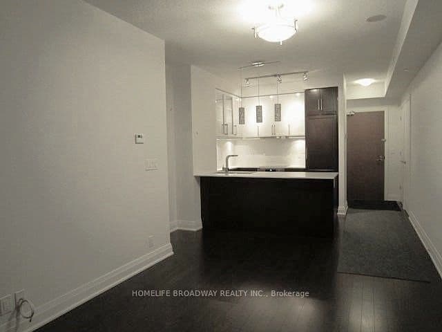 21 Clairtrell Road 401, Toronto, ON M2N 0G8