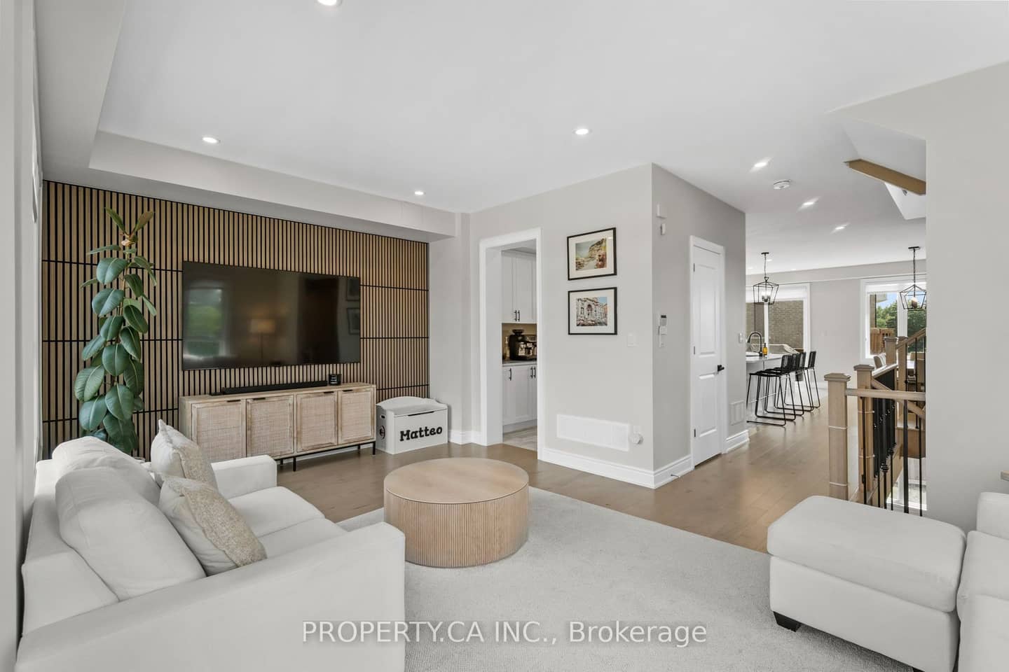 556 New England Court, Newmarket, ON L3X 0M5