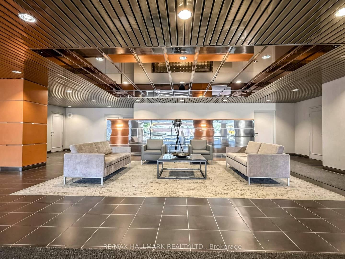 15 Mcmurrich Street 1405, Toronto, ON M5R 3M6