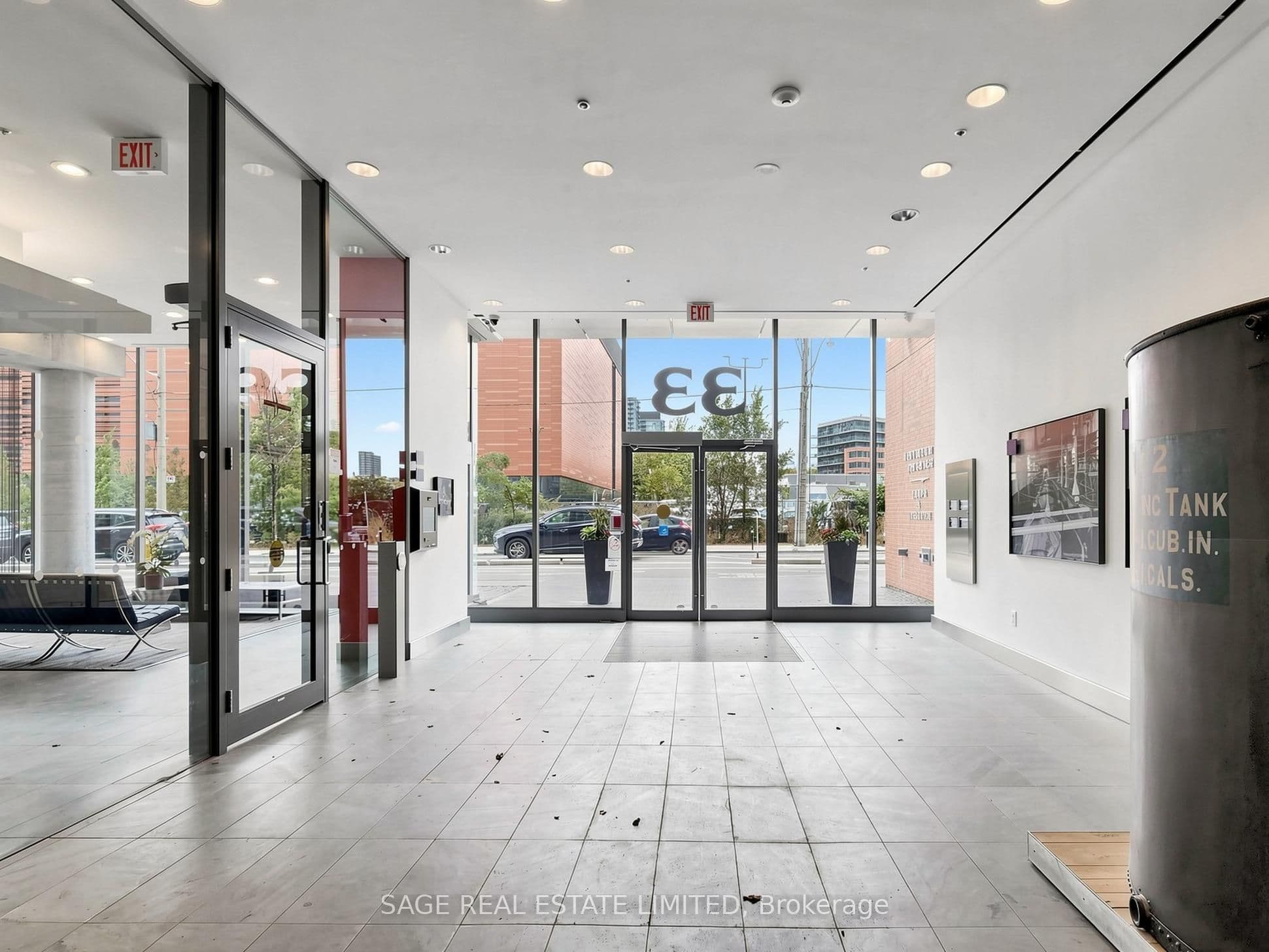 33 Mill Street 1003, Toronto, ON M5A 3R3