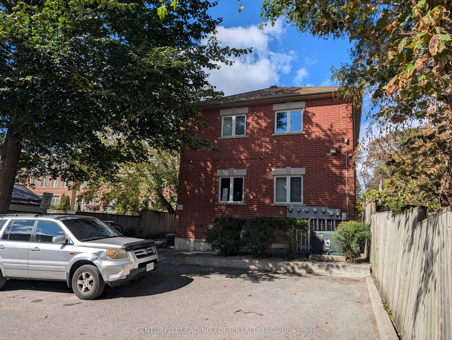 736 Kingston Road 3, Toronto, ON M4E 1R7