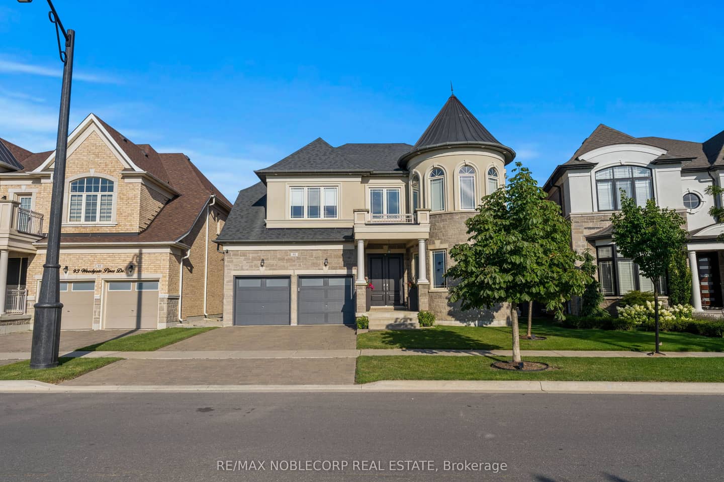 91 Woodgate Pines Drive, Vaughan, ON L4H 4A4