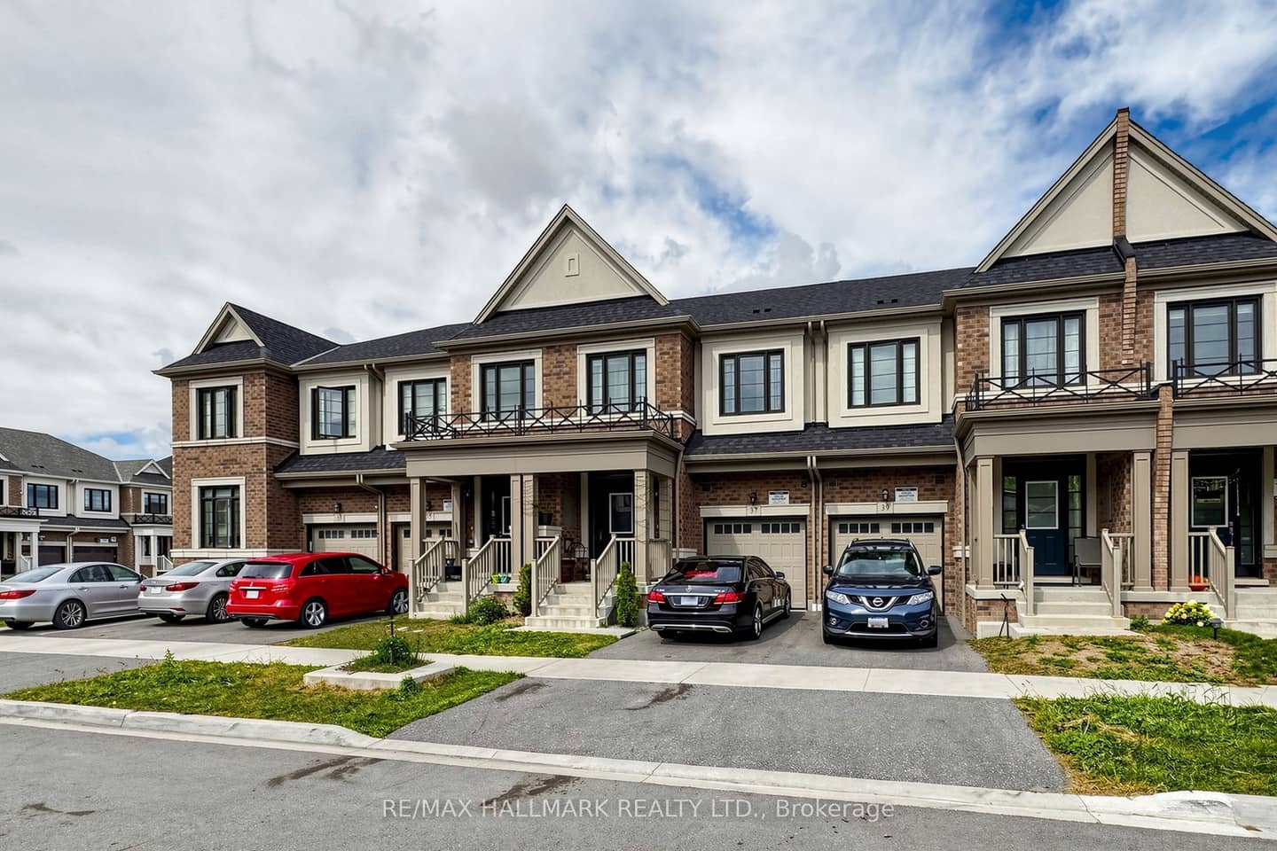 37 Velvet Drive, Oshawa, ON L1P 0N6