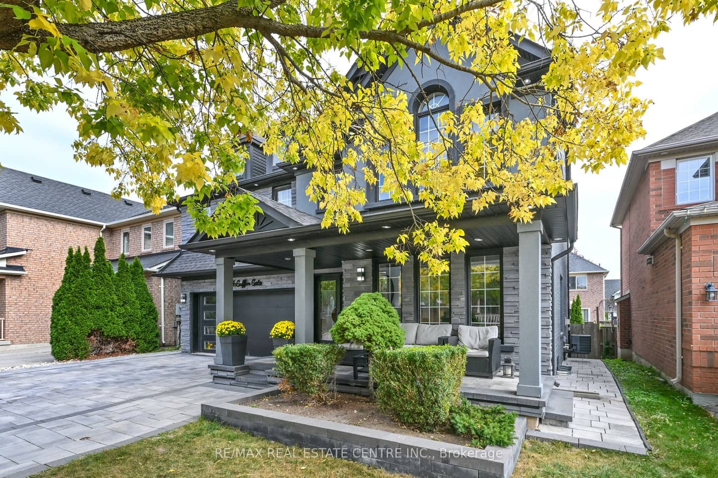 1352 McGuffin Gate, Milton, ON L9T 6M3