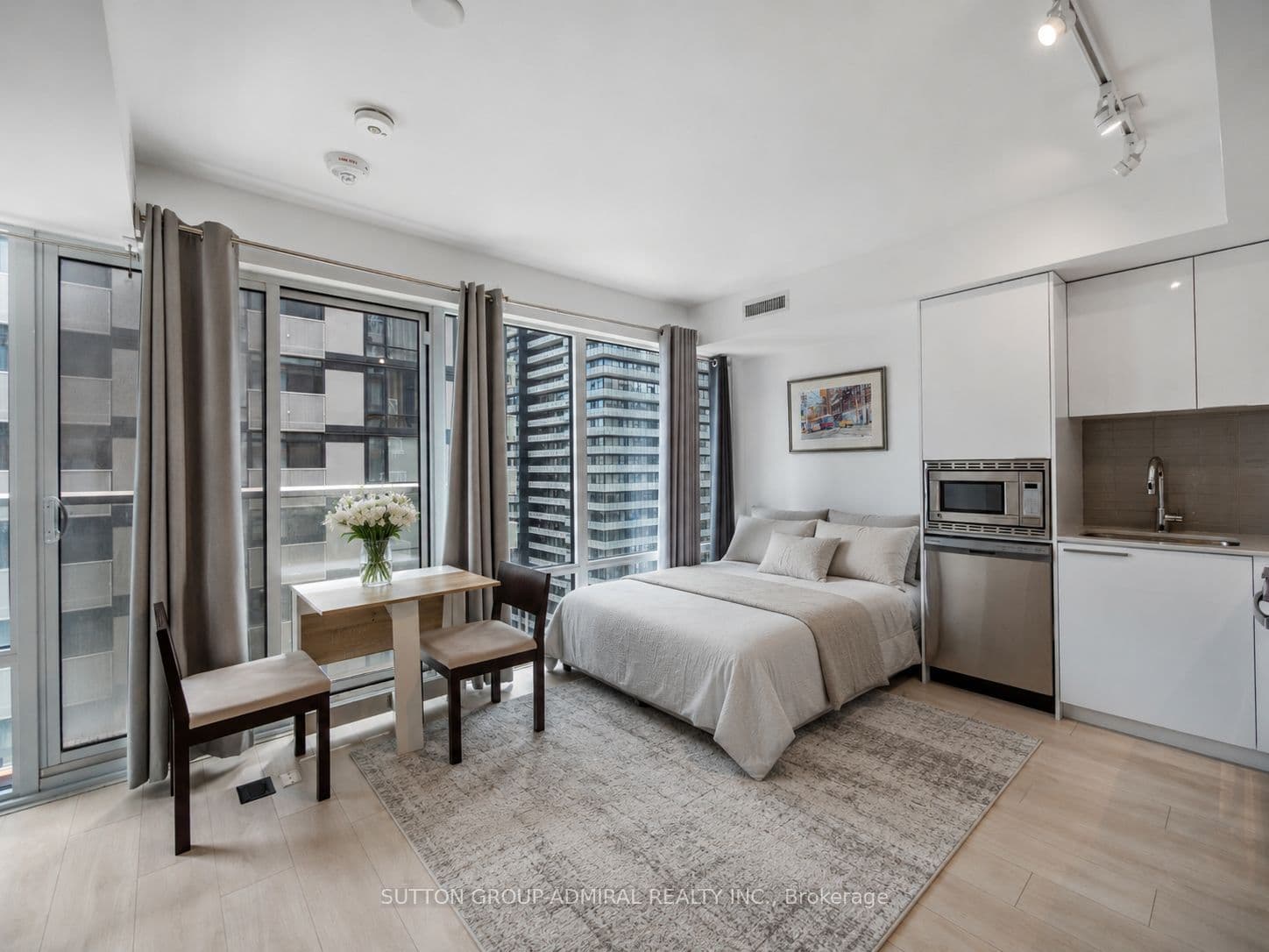 18 Maitland Terrace 1404, Toronto, ON M4Y 0H2